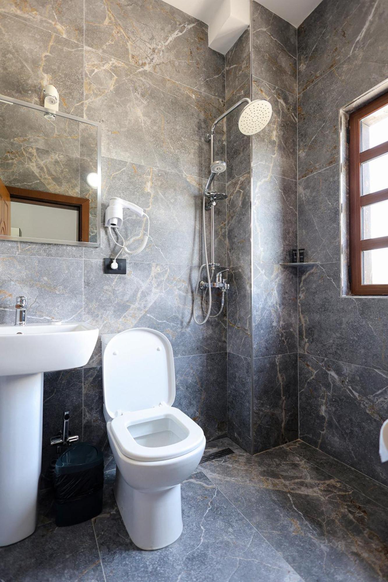 Ajka 3* Berati