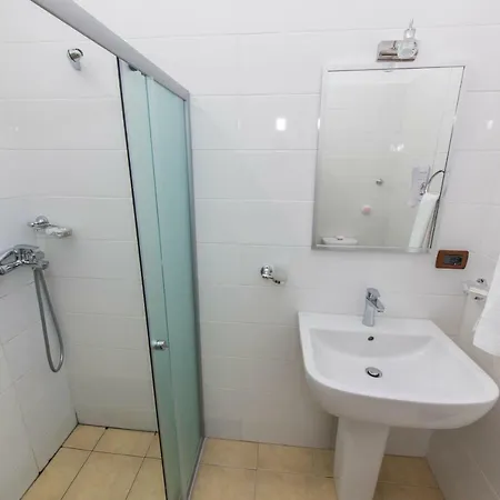 Hotel Ajka Berat Room photo