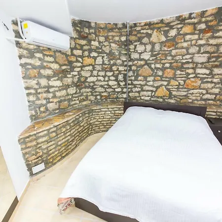 Hotel Ajka Berat Exterior photo