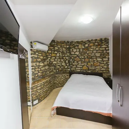Hotel Ajka Berat Exterior photo