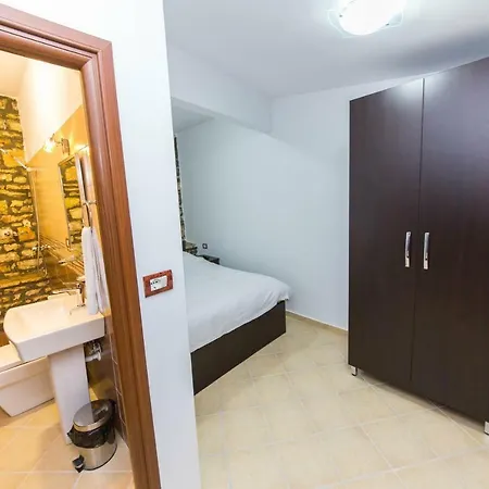 Hotel Ajka Berat Exterior photo