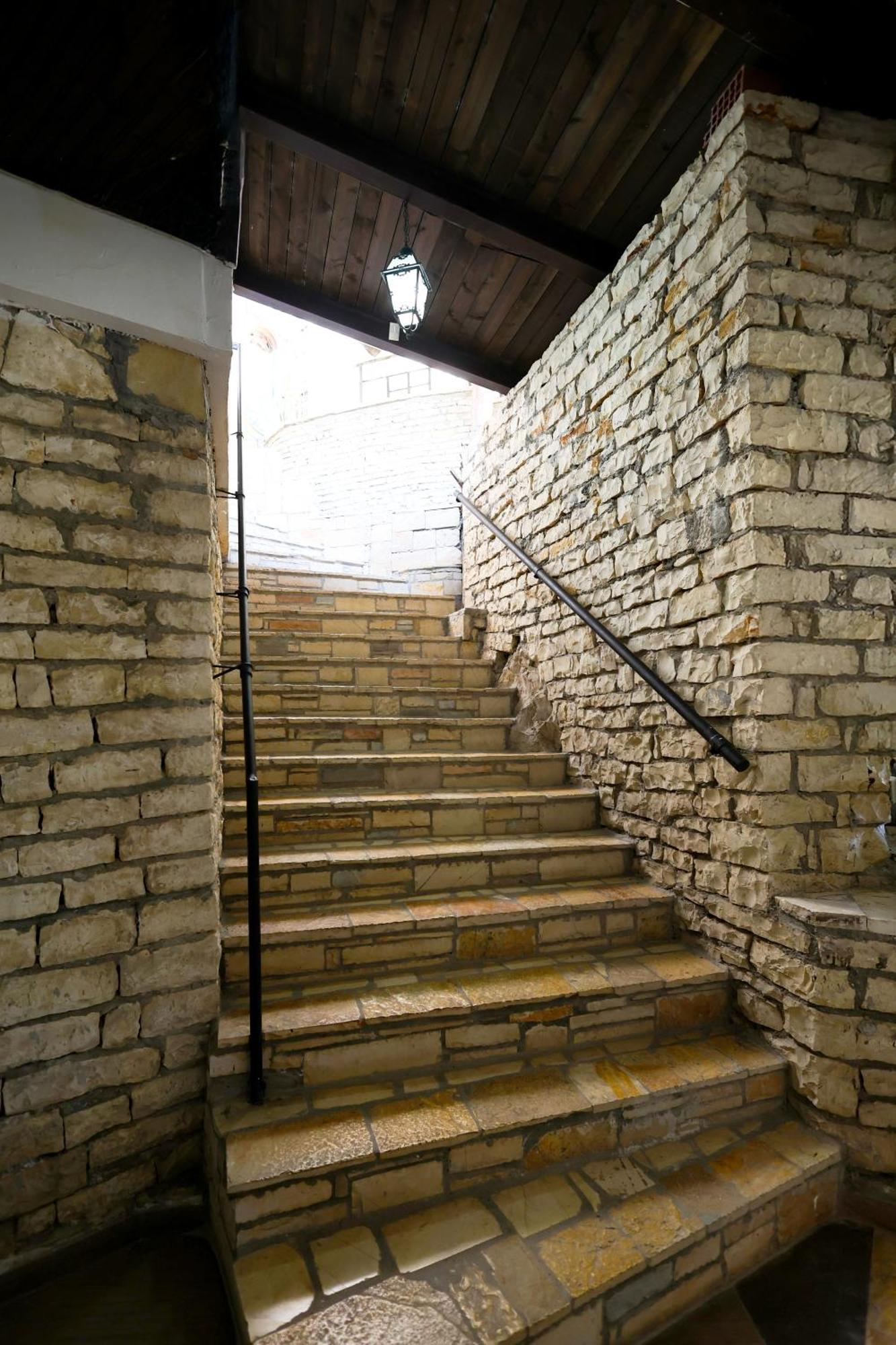 Ajka Hotell Berat
