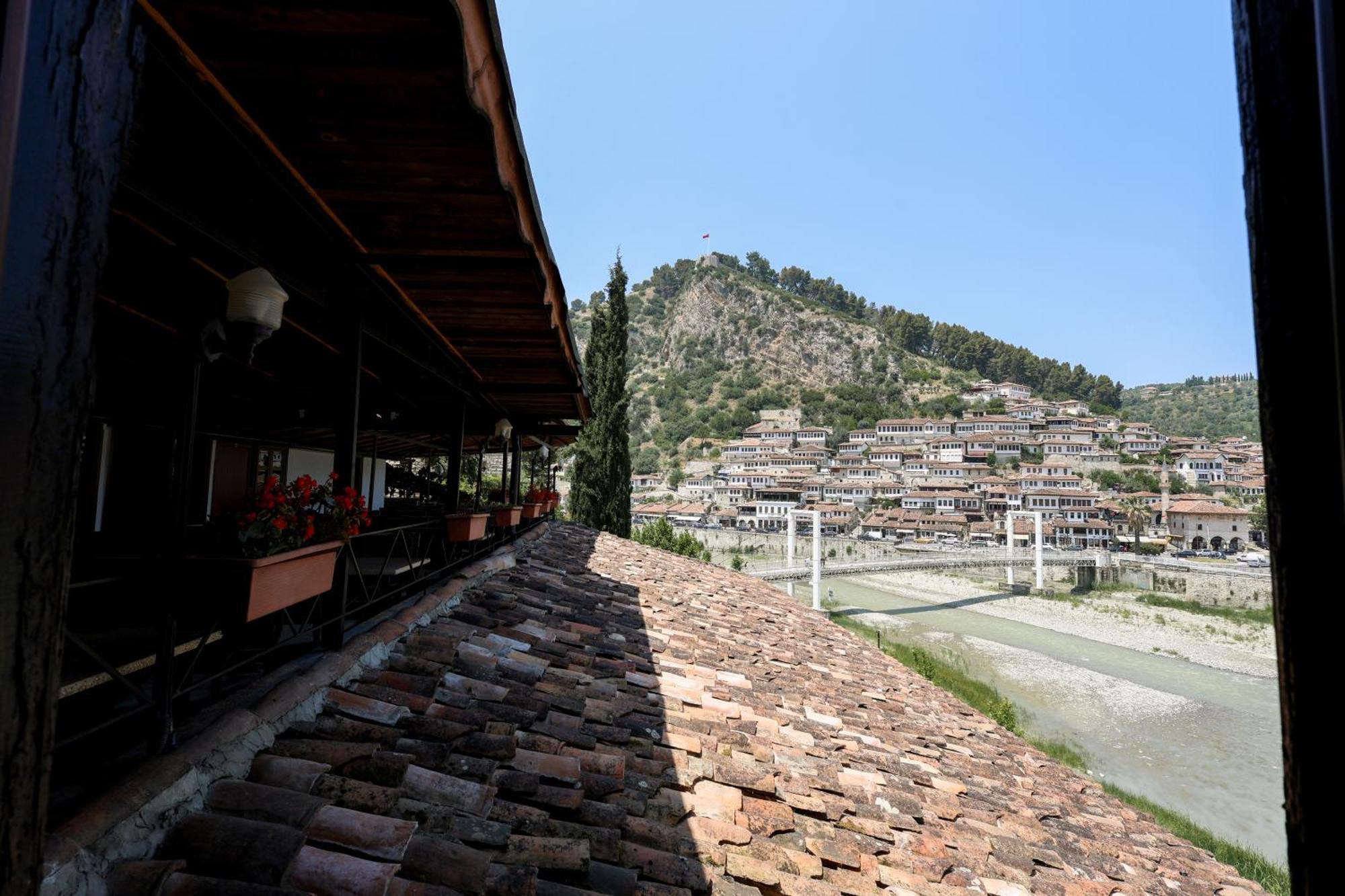 Ajka Berat