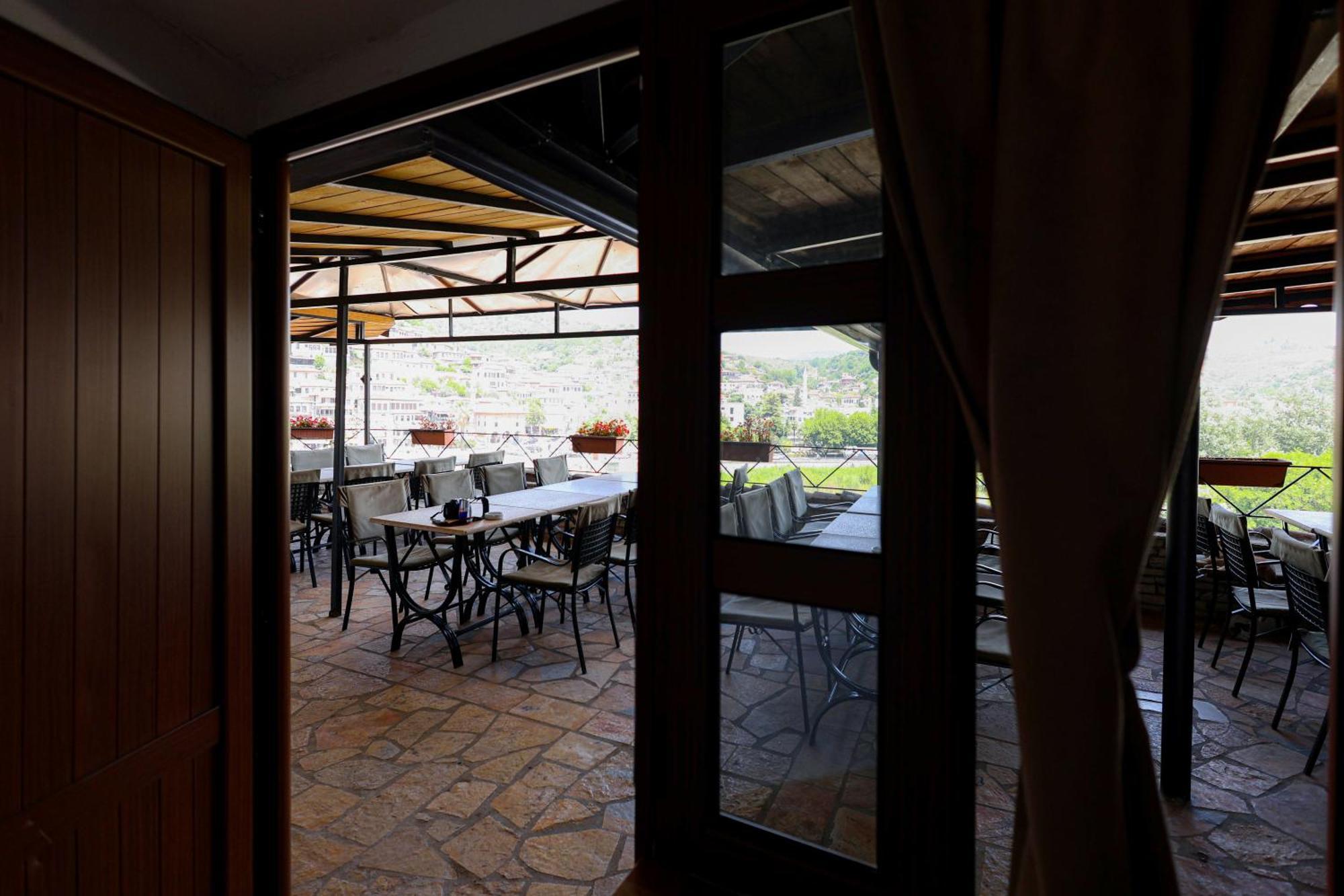 Ajka Hotell 3*